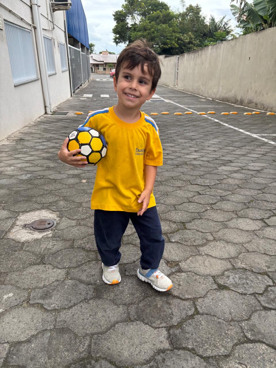 Bola pra Cima